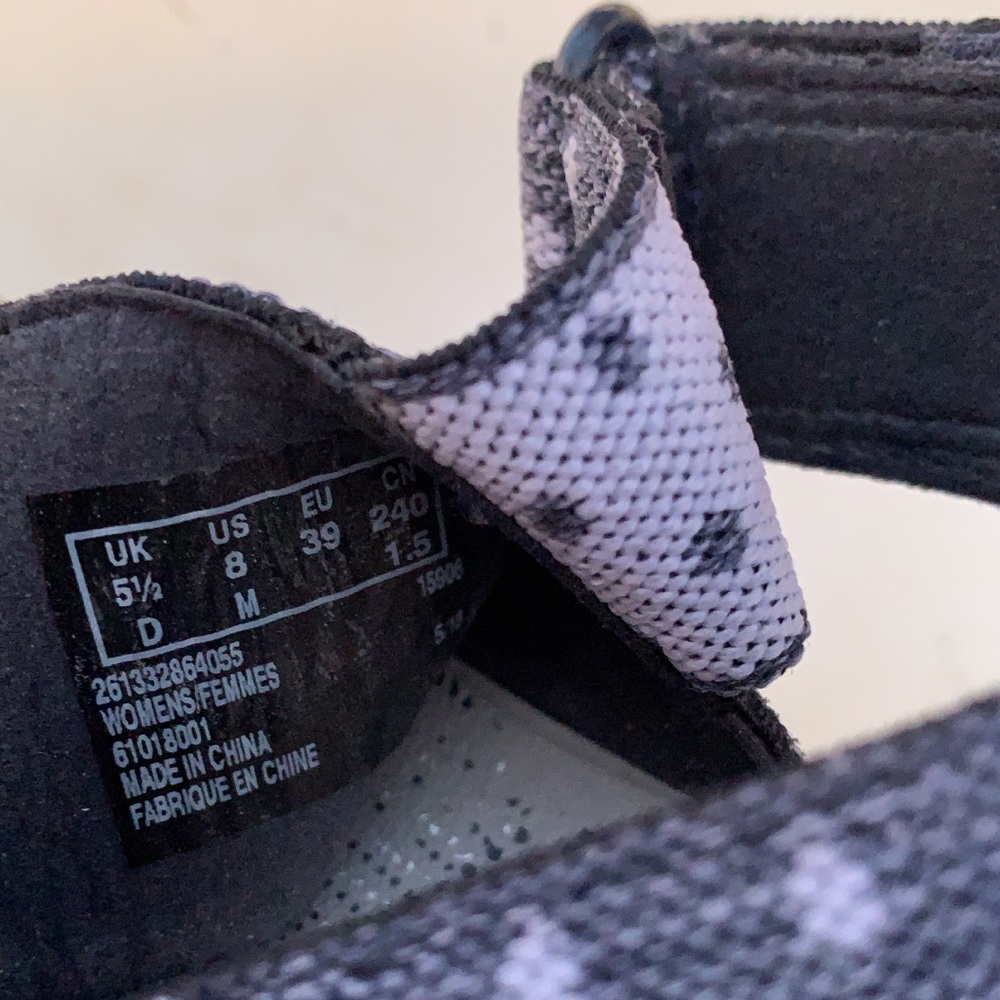 Clarks Atlanta Jacory Polka Dot Sandals - Picture 6 of 6